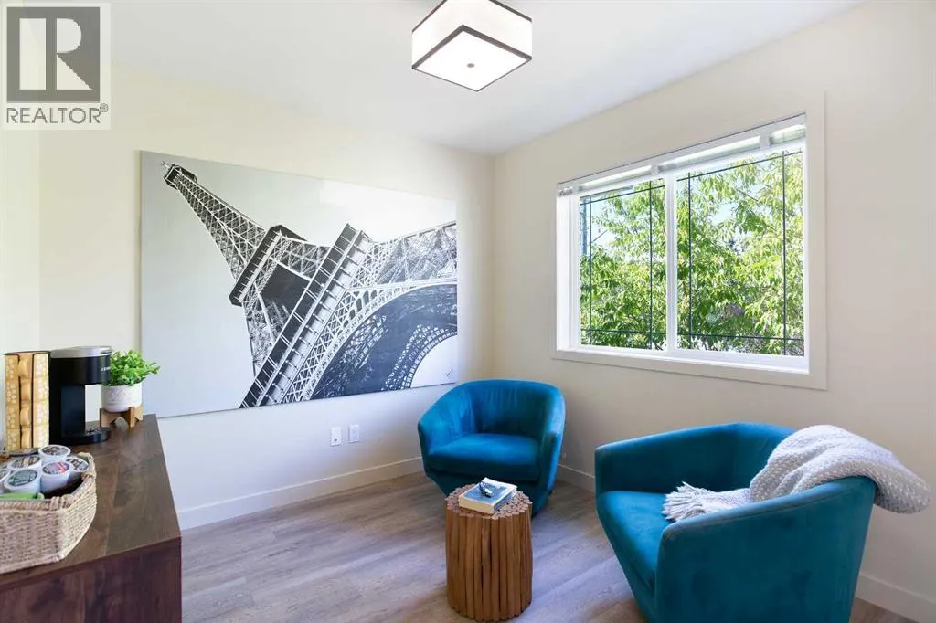 124 Country Hills Gardens NW