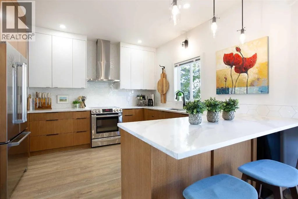 124 Country Hills Gardens NW