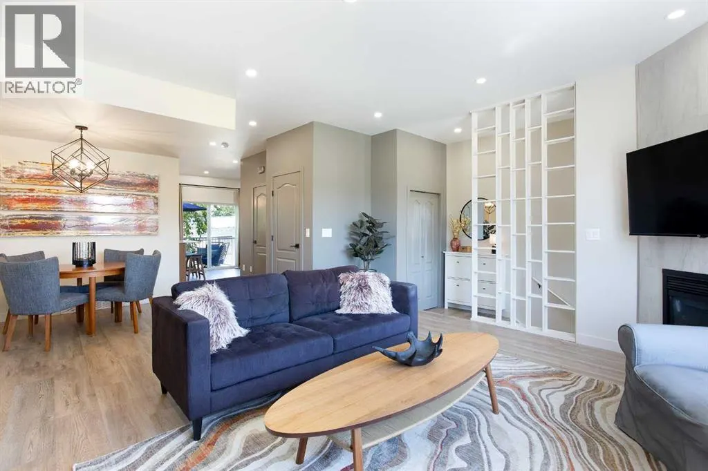 124 Country Hills Gardens NW