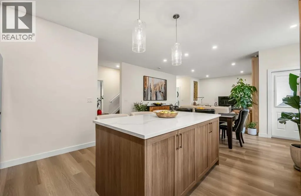 203, 201 Cooperswood Green SW