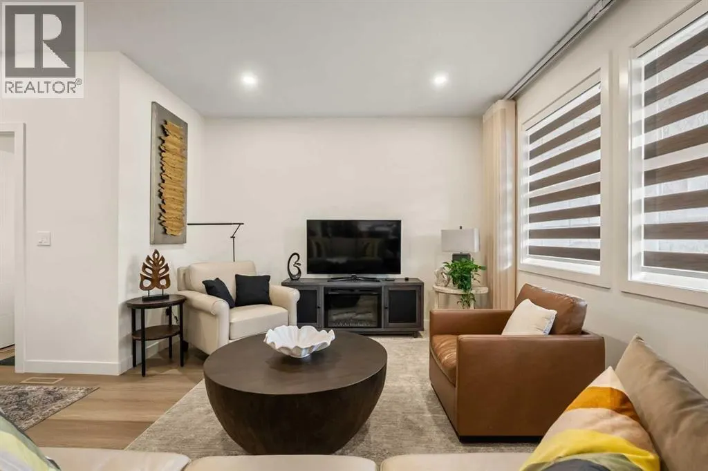 203, 201 Cooperswood Green SW