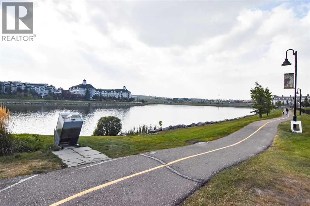 1106, 17 Country Village Bay NE