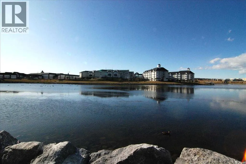 1106, 17 Country Village Bay NE