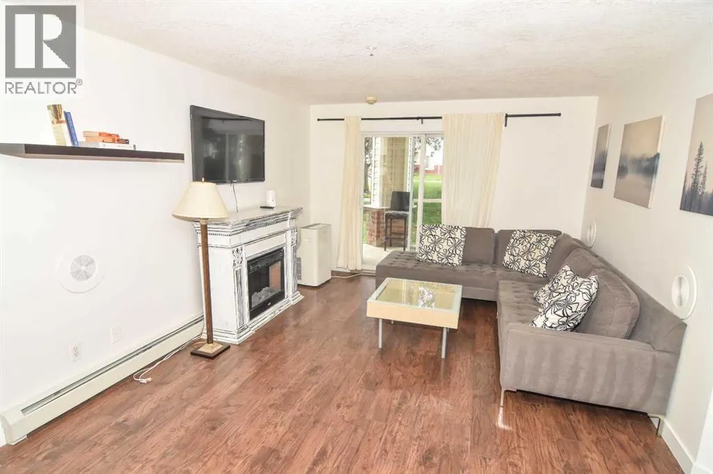 1106, 17 Country Village Bay NE