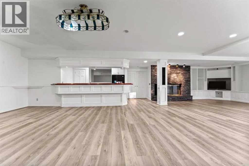 28 Slopes Grove SW