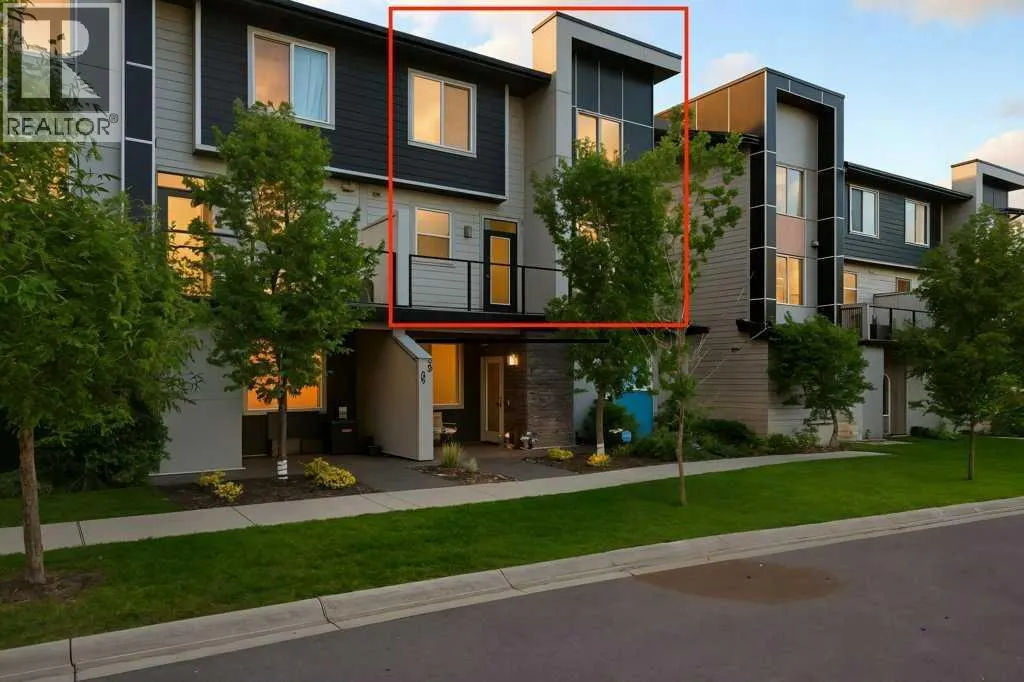 202, 125 Redstone  NE