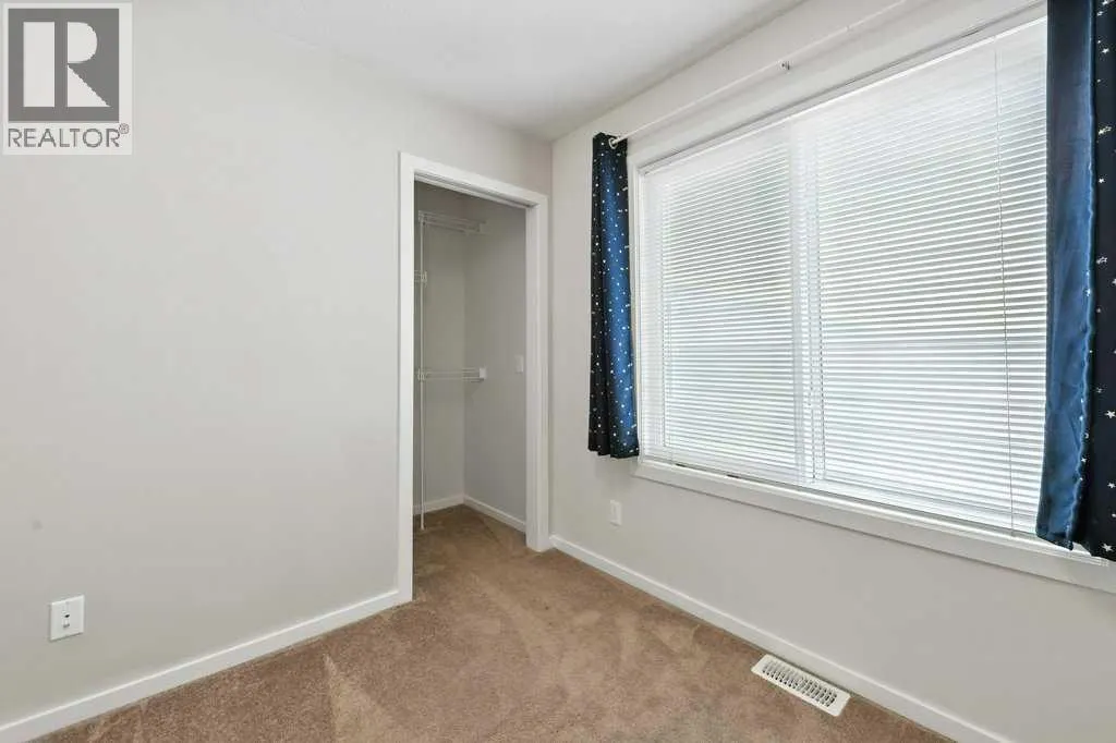 202, 125 Redstone  NE