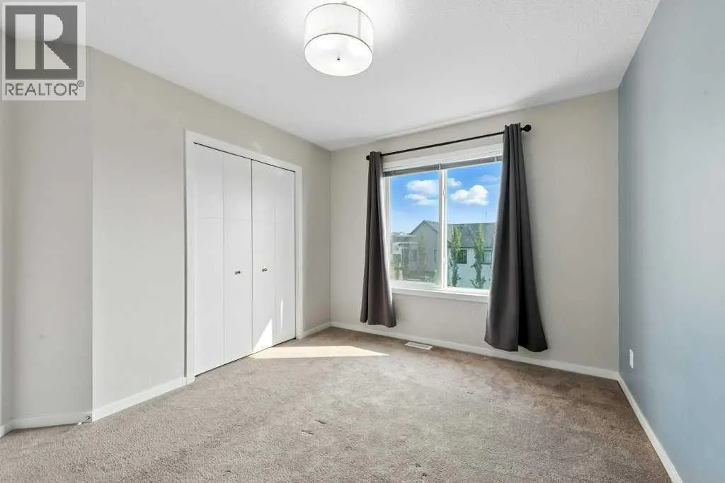202, 125 Redstone  NE
