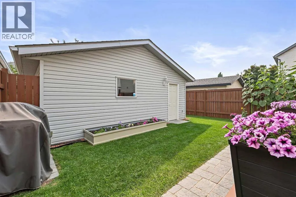 67 Copperfield Heights SE