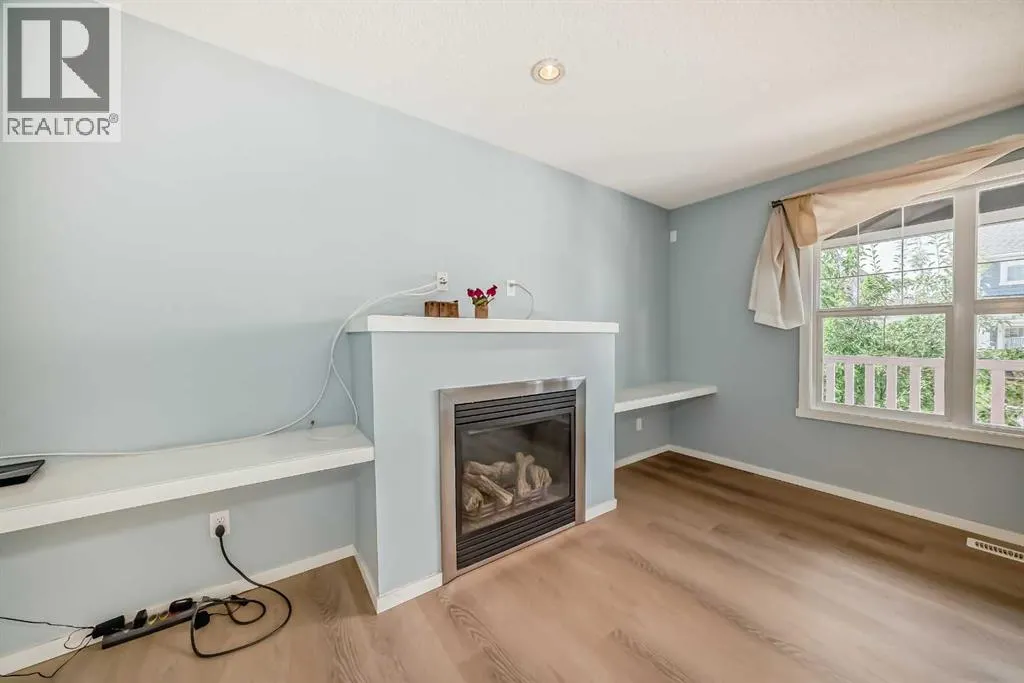 57 Brightoncrest Heights