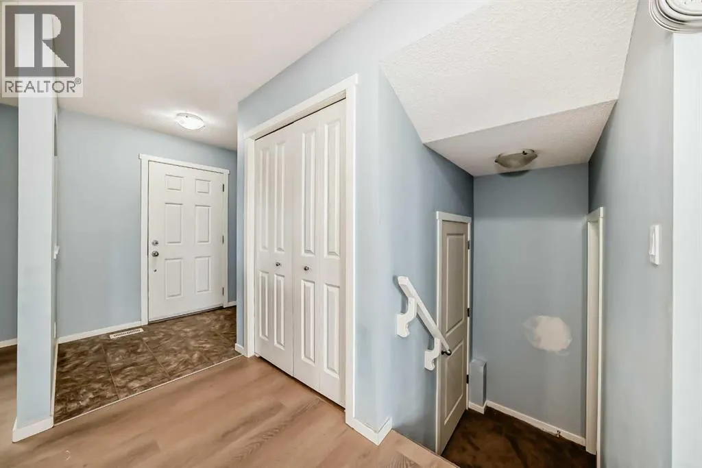 57 Brightoncrest Heights