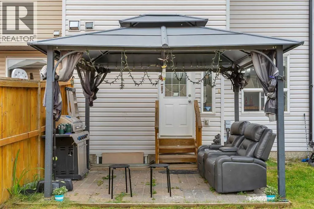16 Saddlebrook Place NE