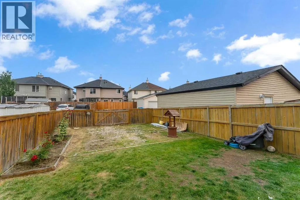 16 Saddlebrook Place NE