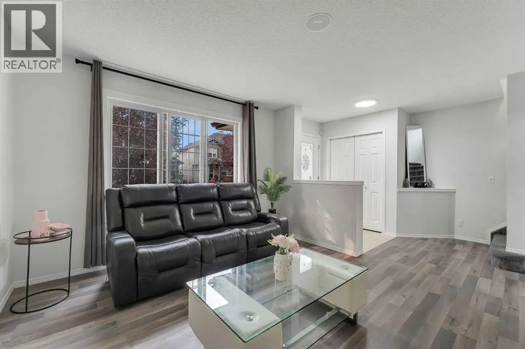 16 Saddlebrook Place NE