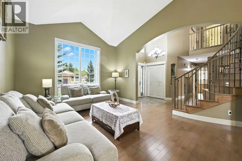 141 Edgeview Road NW