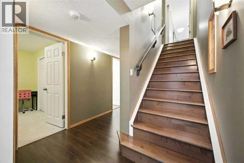 141 Edgeview Road NW