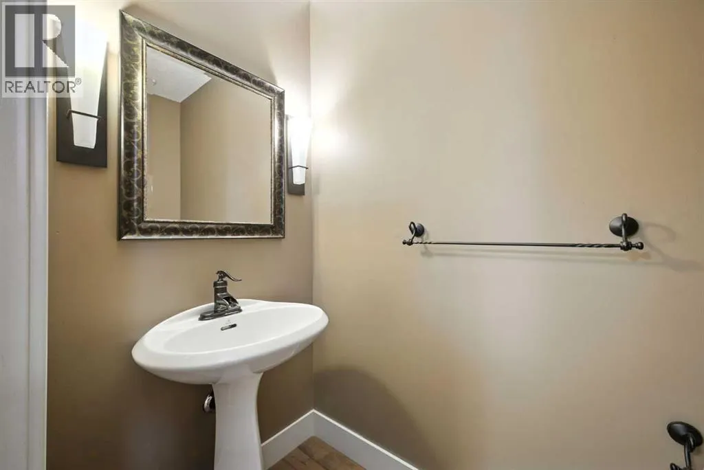 141 Edgeview Road NW