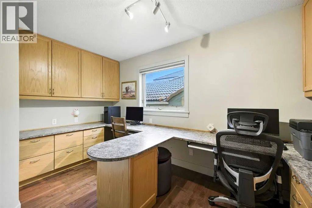 141 Edgeview Road NW