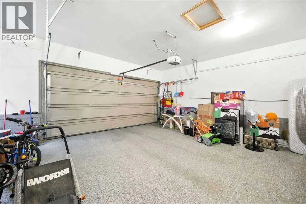 141 Edgeview Road NW