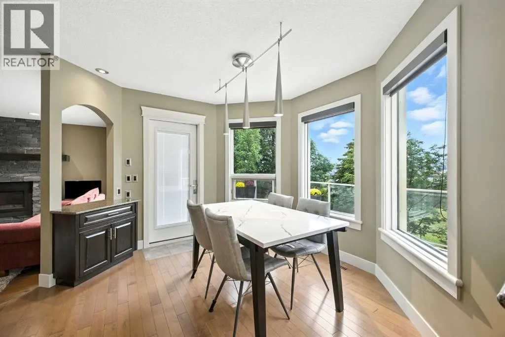 141 Edgeview Road NW