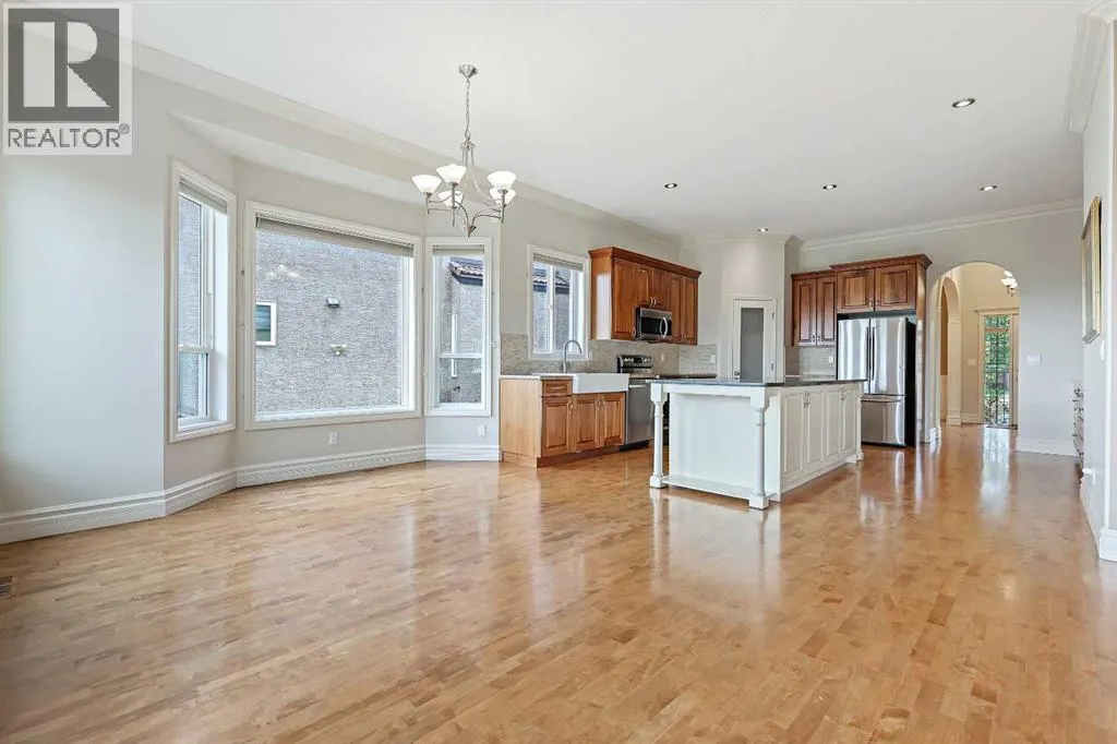 49 Royal Highland Road NW