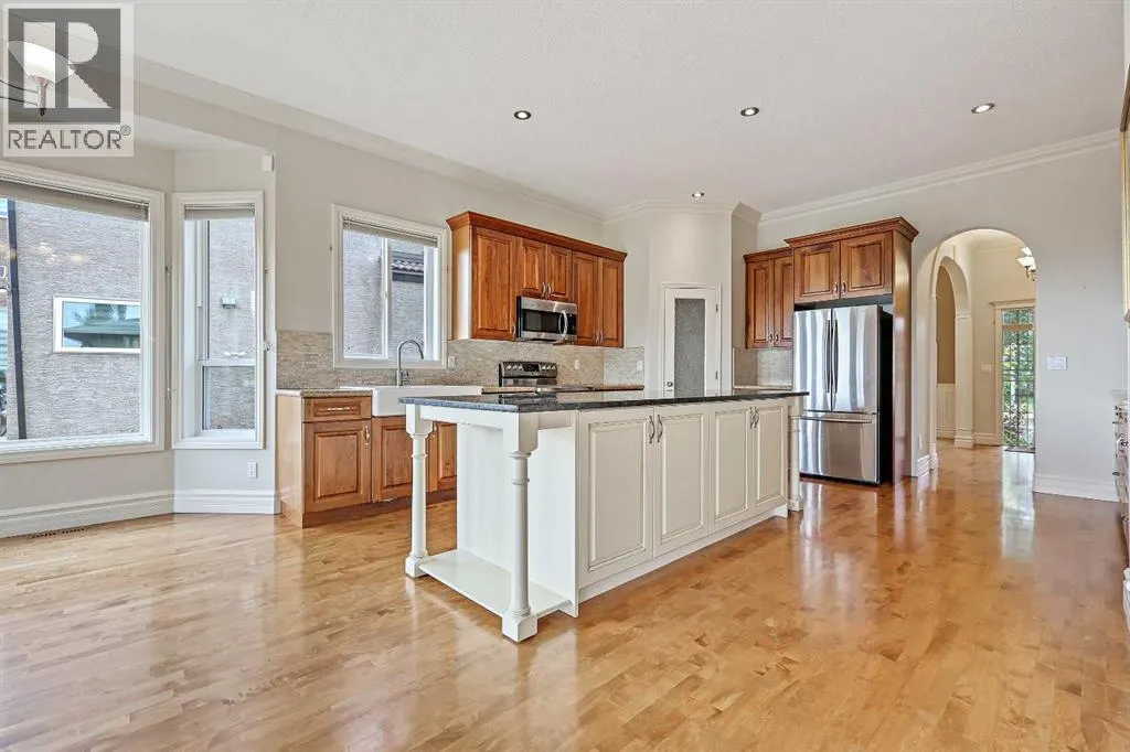 49 Royal Highland Road NW