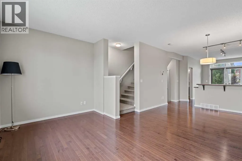 1212, 125 Panatella Way NW