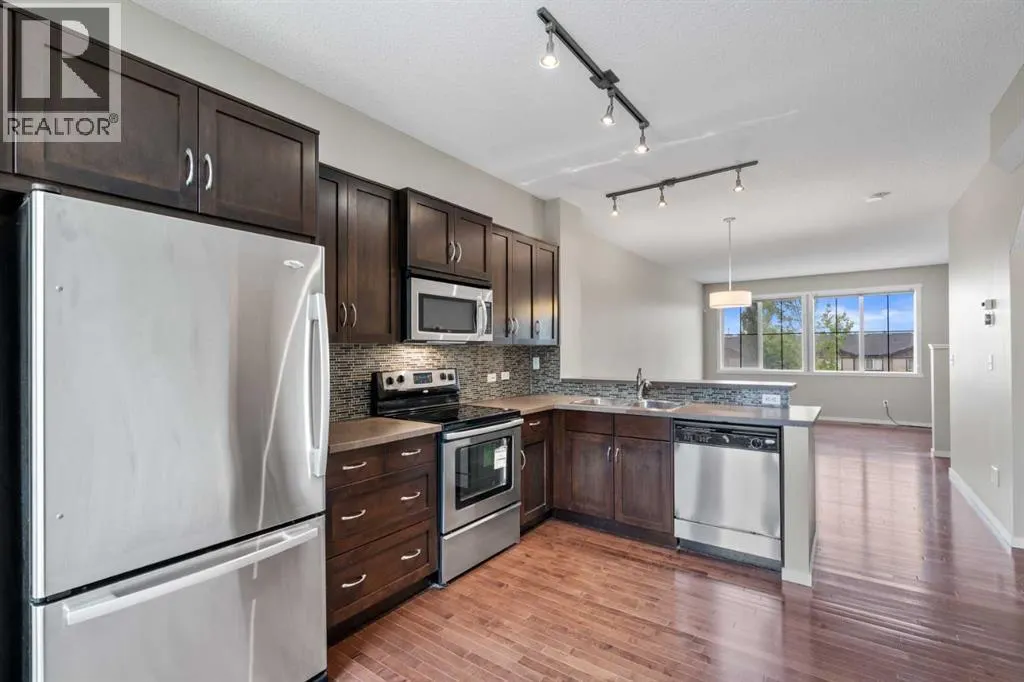 1212, 125 Panatella Way NW