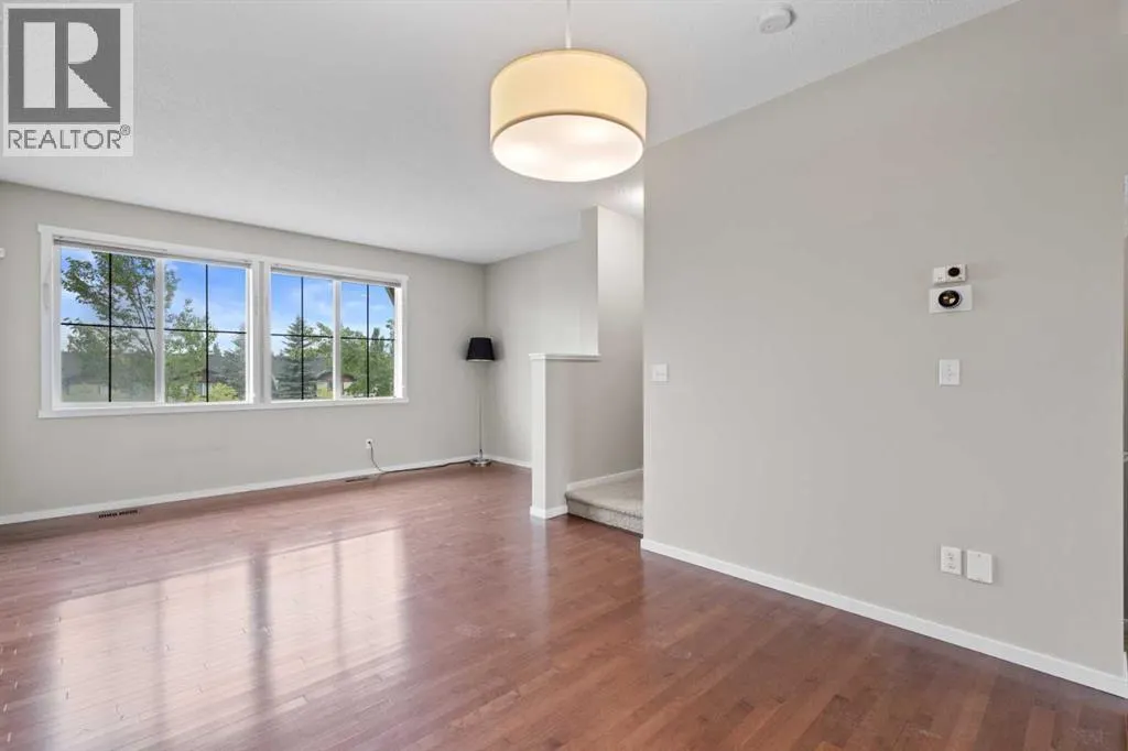 1212, 125 Panatella Way NW