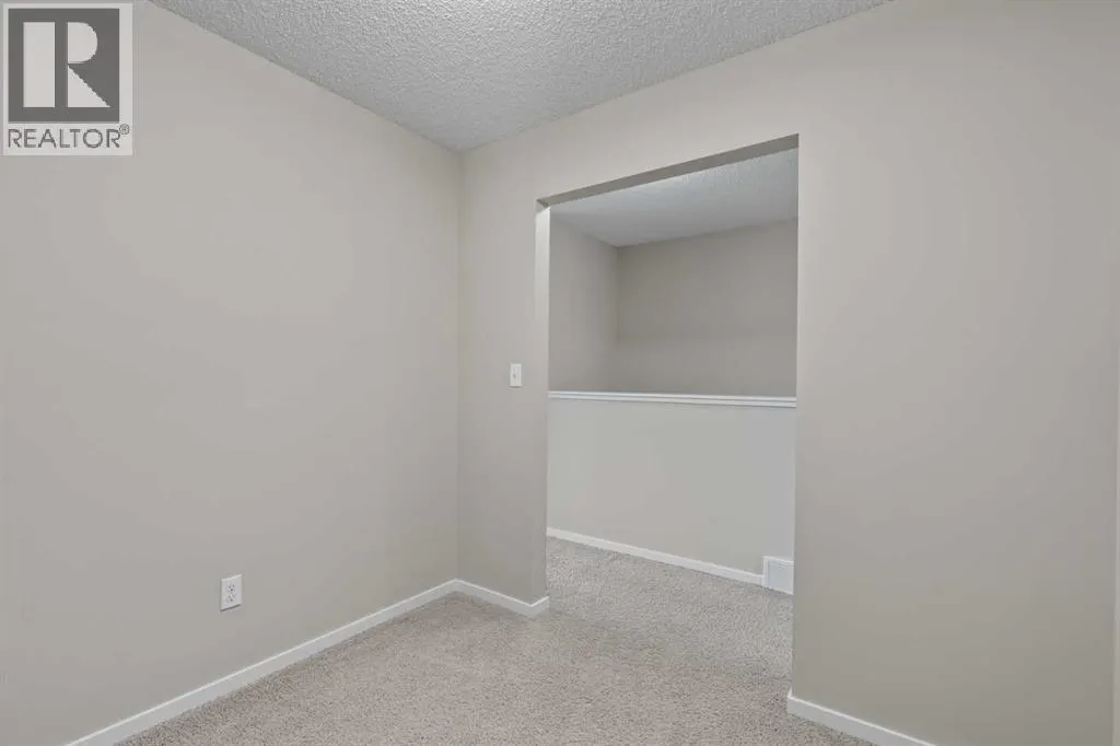 1212, 125 Panatella Way NW
