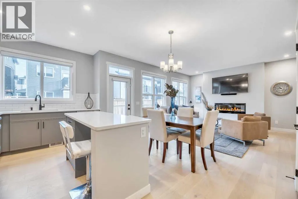 277 Ambleside Avenue NW