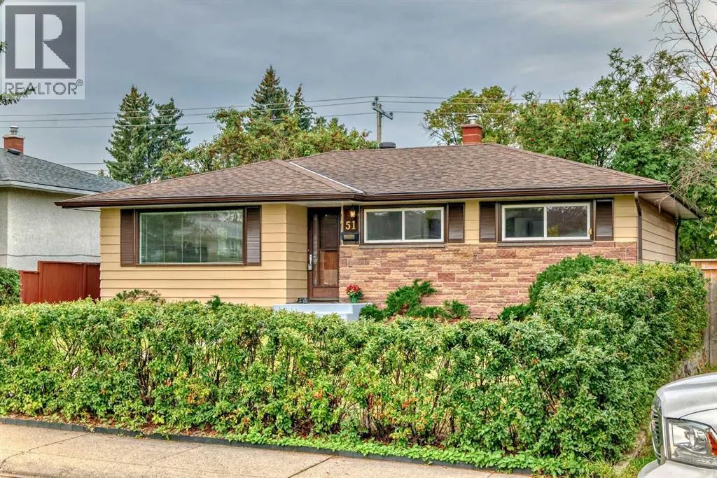 51 Ferncliff Crescent SE