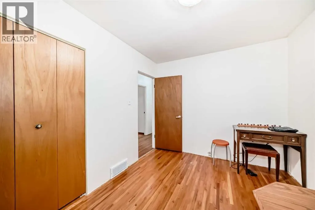 51 Ferncliff Crescent SE