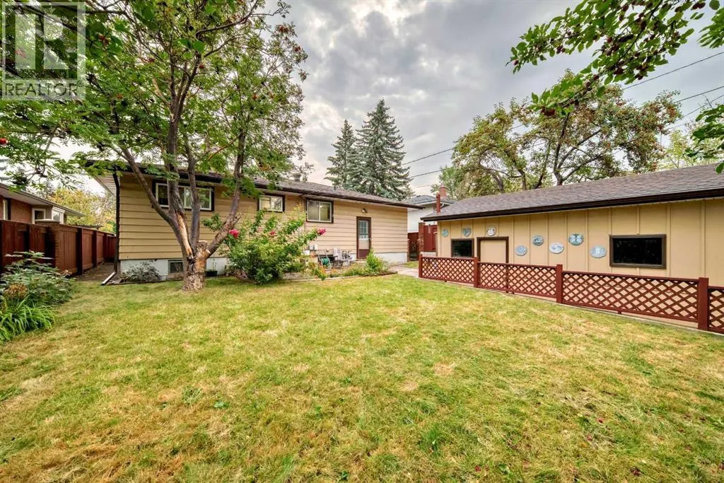 51 Ferncliff Crescent SE
