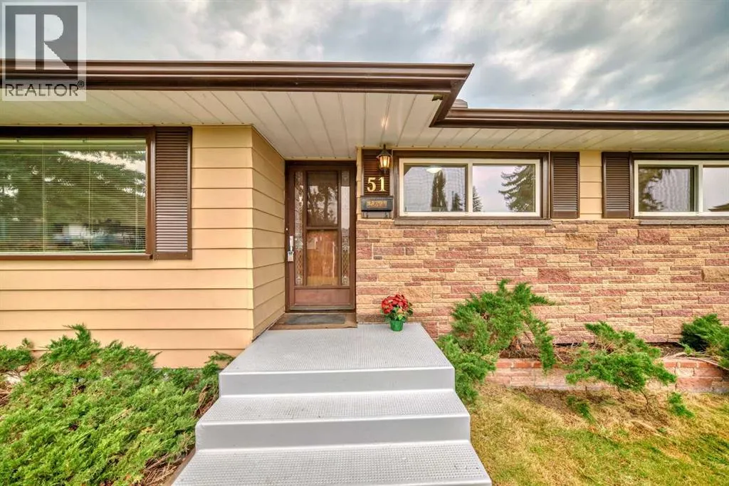 51 Ferncliff Crescent SE