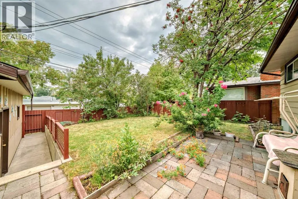 51 Ferncliff Crescent SE