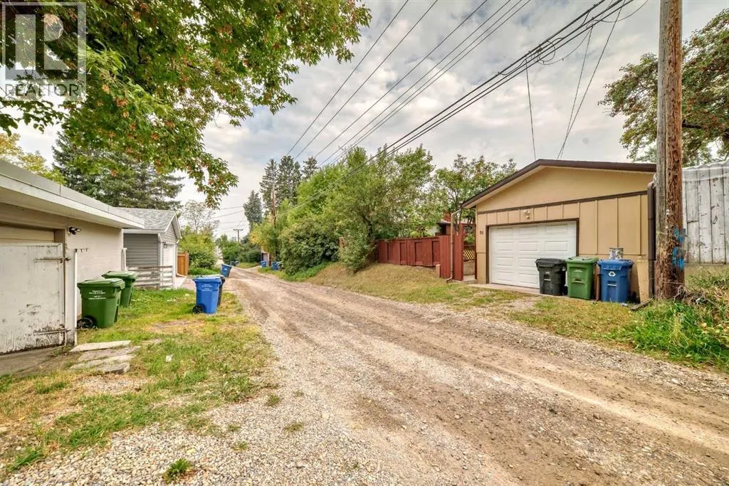 51 Ferncliff Crescent SE