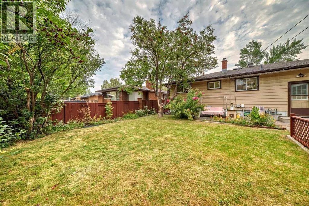 51 Ferncliff Crescent SE