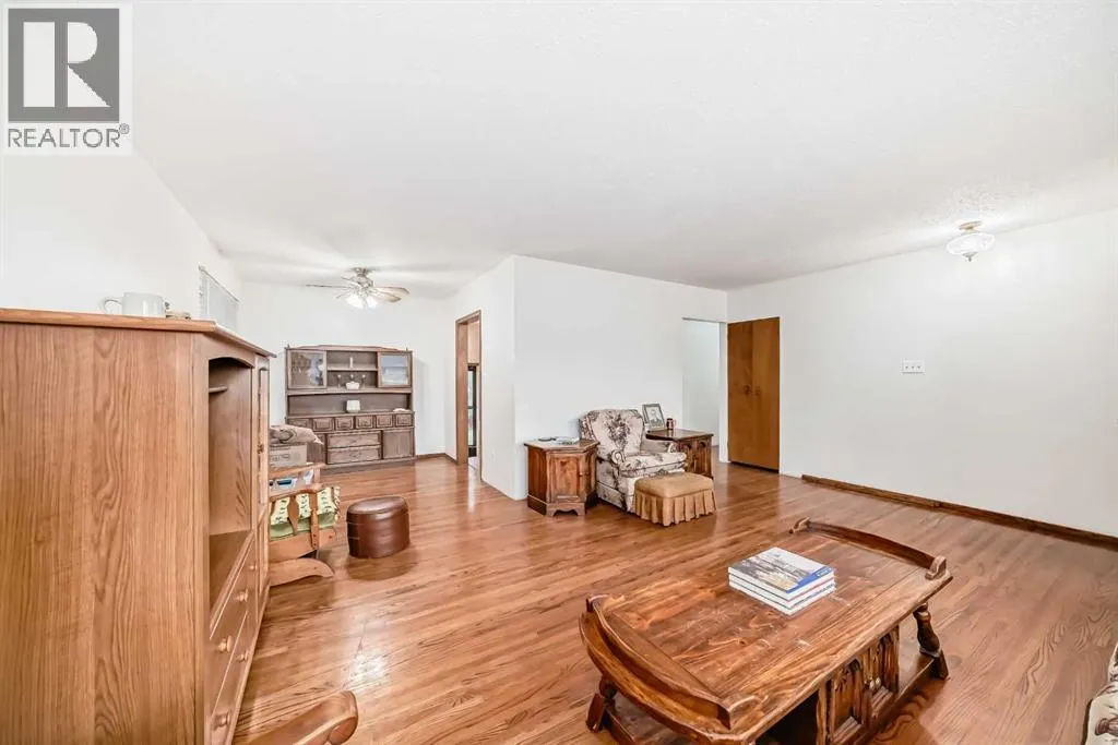 51 Ferncliff Crescent SE