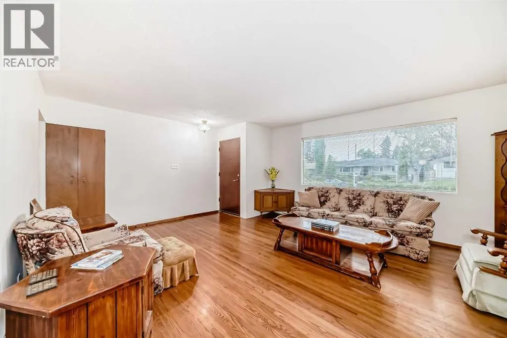 51 Ferncliff Crescent SE