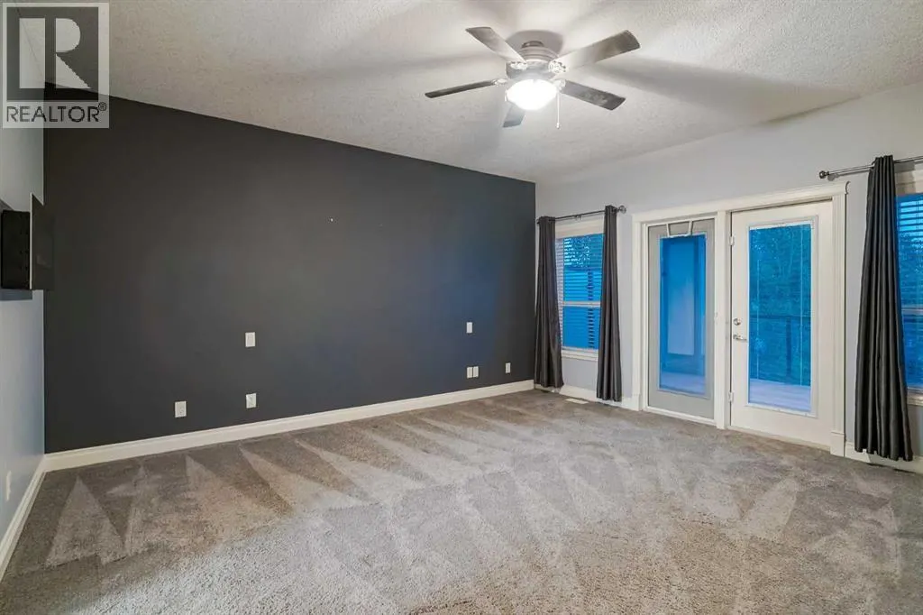 231 Railway Close SE