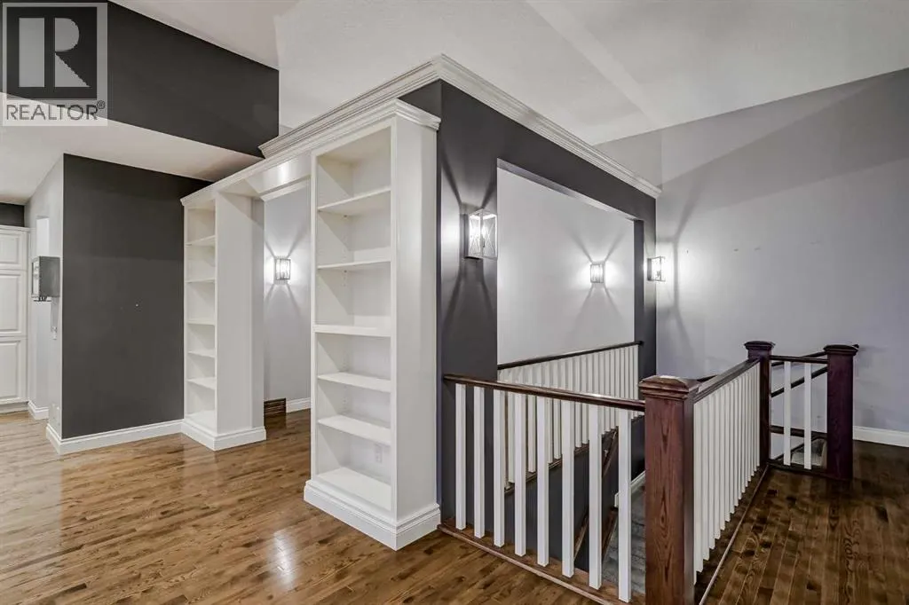 231 Railway Close SE