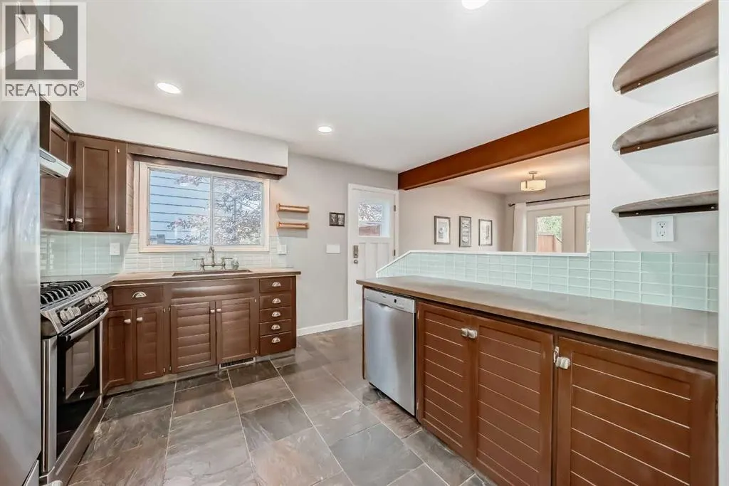 51 Holden Road SW