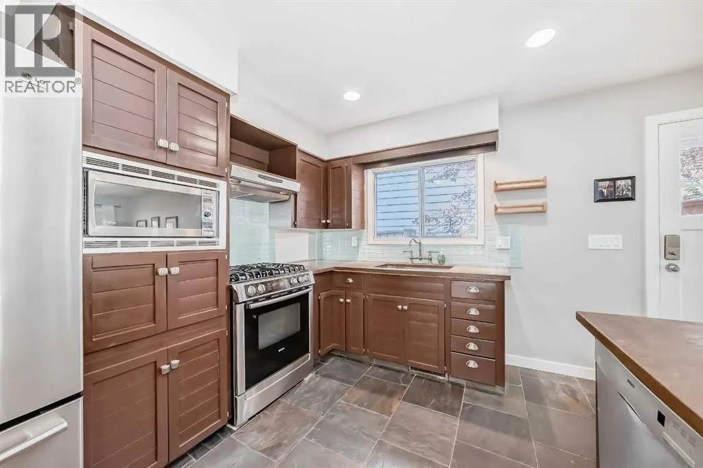 51 Holden Road SW