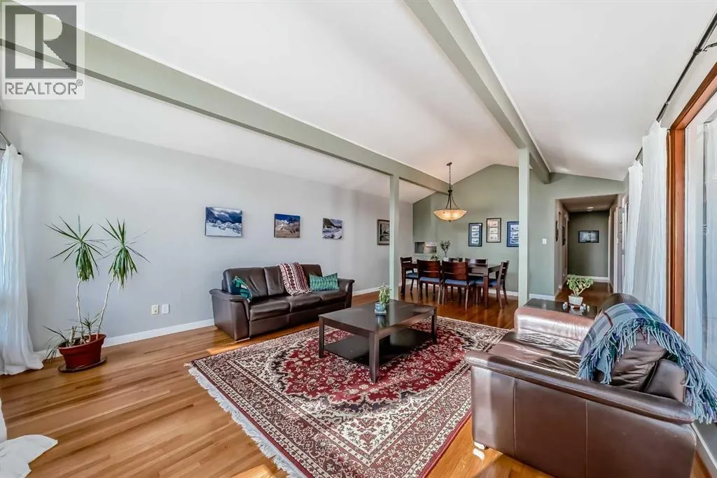 51 Holden Road SW