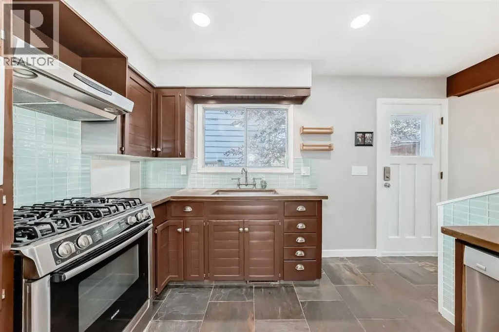 51 Holden Road SW