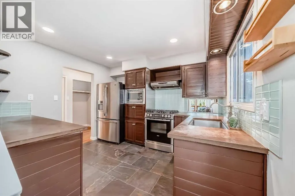 51 Holden Road SW