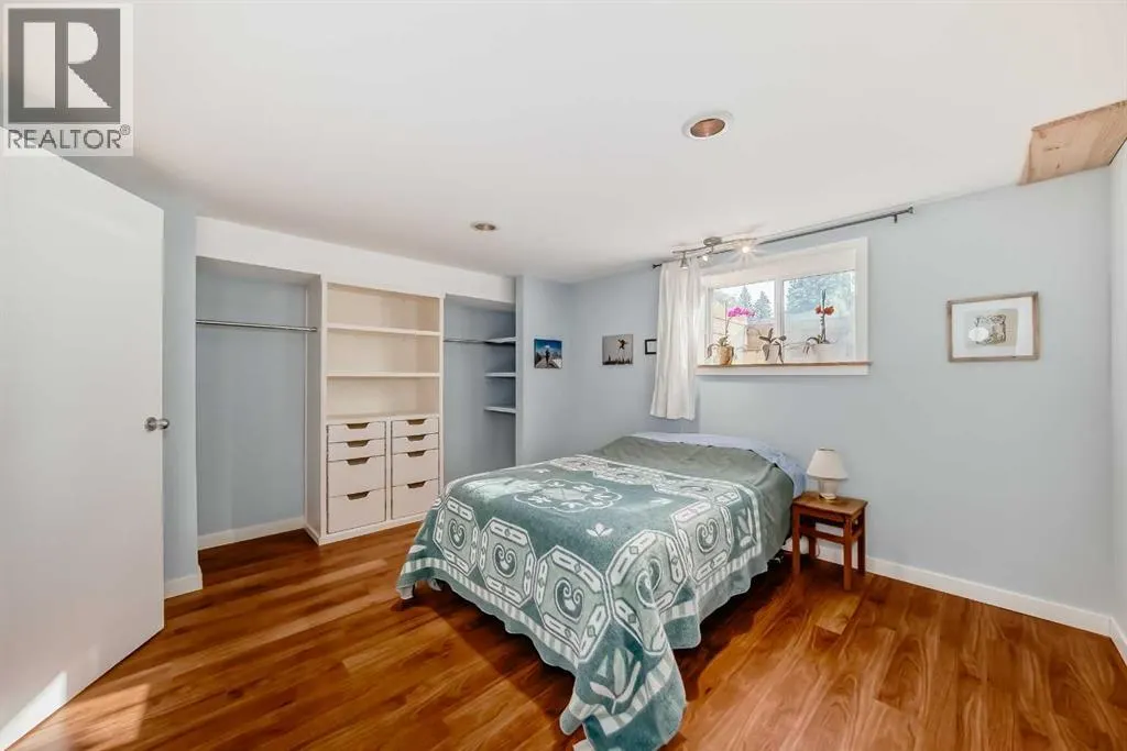 51 Holden Road SW