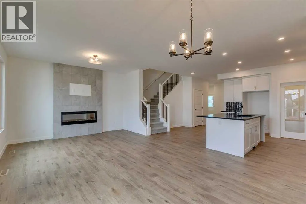 104 Amblefield Grove NW