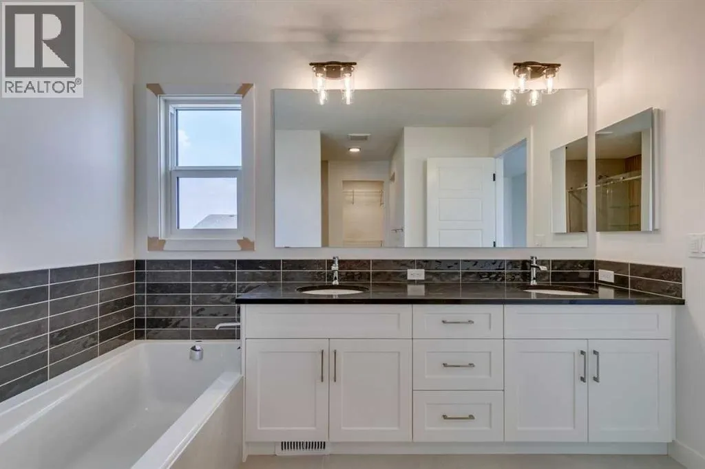 104 Amblefield Grove NW